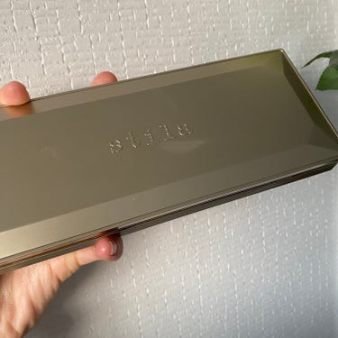 stila ラックスアイシャドウパレットのクチコミ「stilaラックスアイシャドウパレット

ずっしりな存在感✨💎パケからもうピカピカ💎✨

オシ.....」（2枚目）