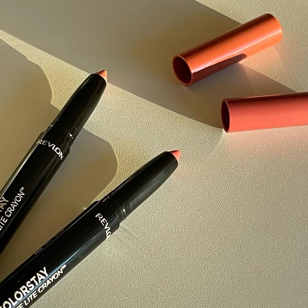 erikað£ð on LIPS ããREVLONãæ°äœã®ã«ã©ãŒã¹ãã€ãããã©ã€ãã¯ã¬ãšã³ã ãðå
š..ãïŒ1æç®ïŒ