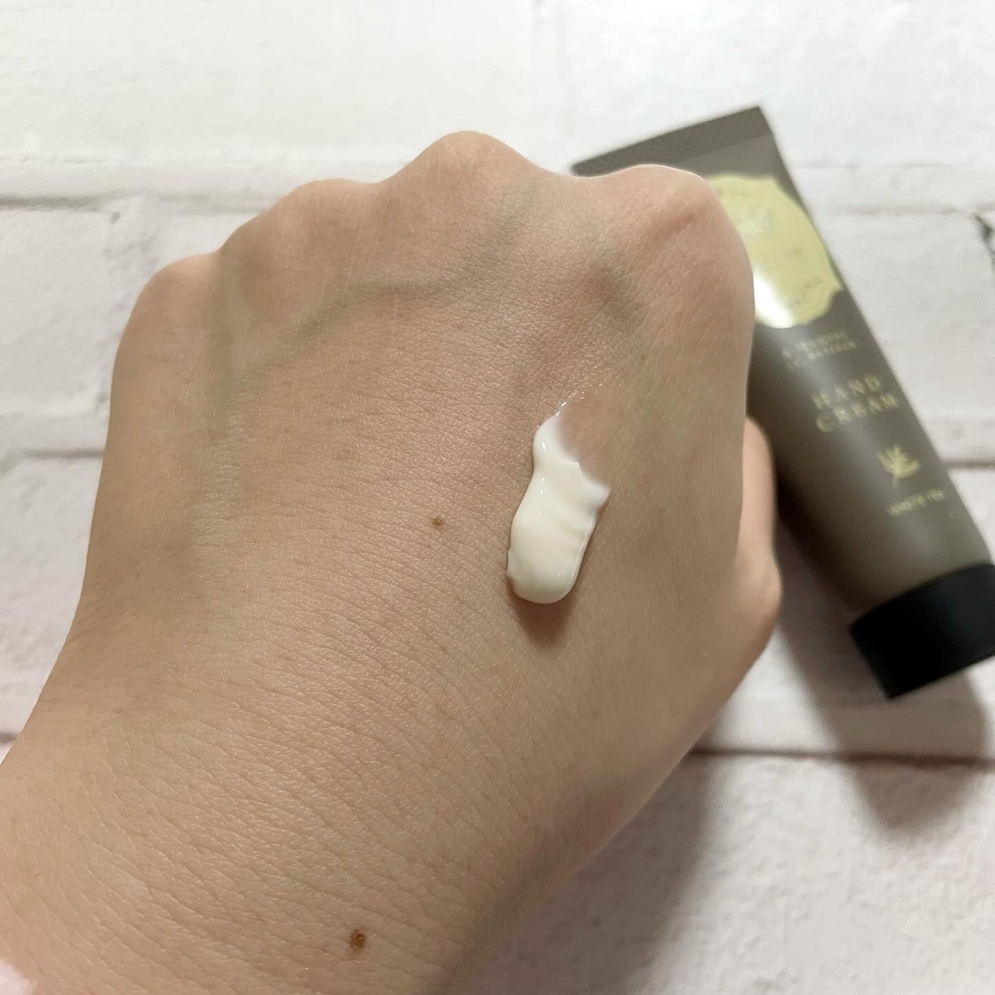 ティータイム ハンドクリーム ホワイトティーの香り/BIBIDAY/ハンドクリームを使ったクチコミ(2枚目)