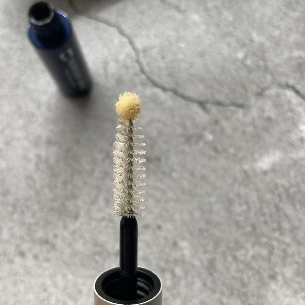 re: on LIPS 「髪の毛がしょぼんとしてくるこの年齢。体毛のひとつであるまつ毛も..」(3枚目)