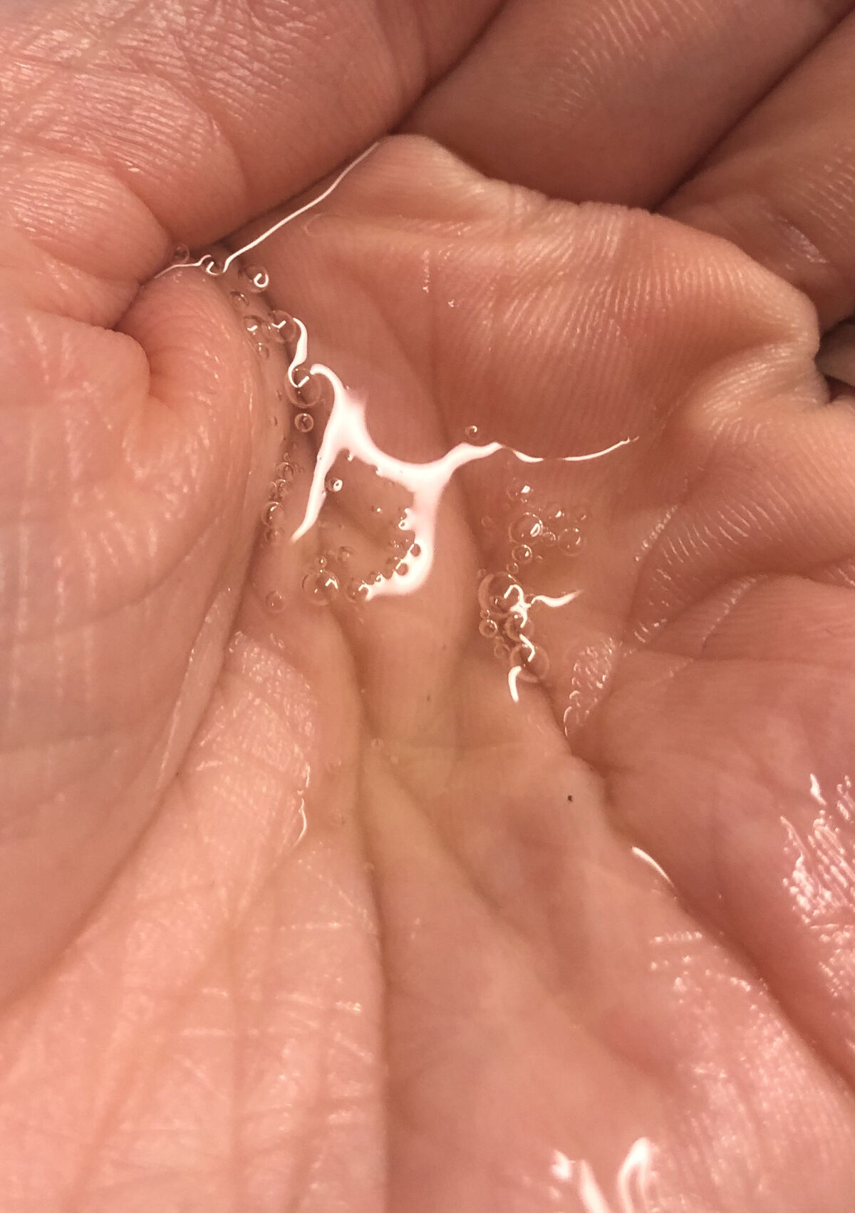 L'OCCITANE レーヌブランシュ ブライトコンセントレートセラムのクチコミ「✔️ジェル状で馴染みやすい
✔️透明感・美白に期待
✔️リッチな香りで癒しタイム

《商品説明.....」（3枚目）