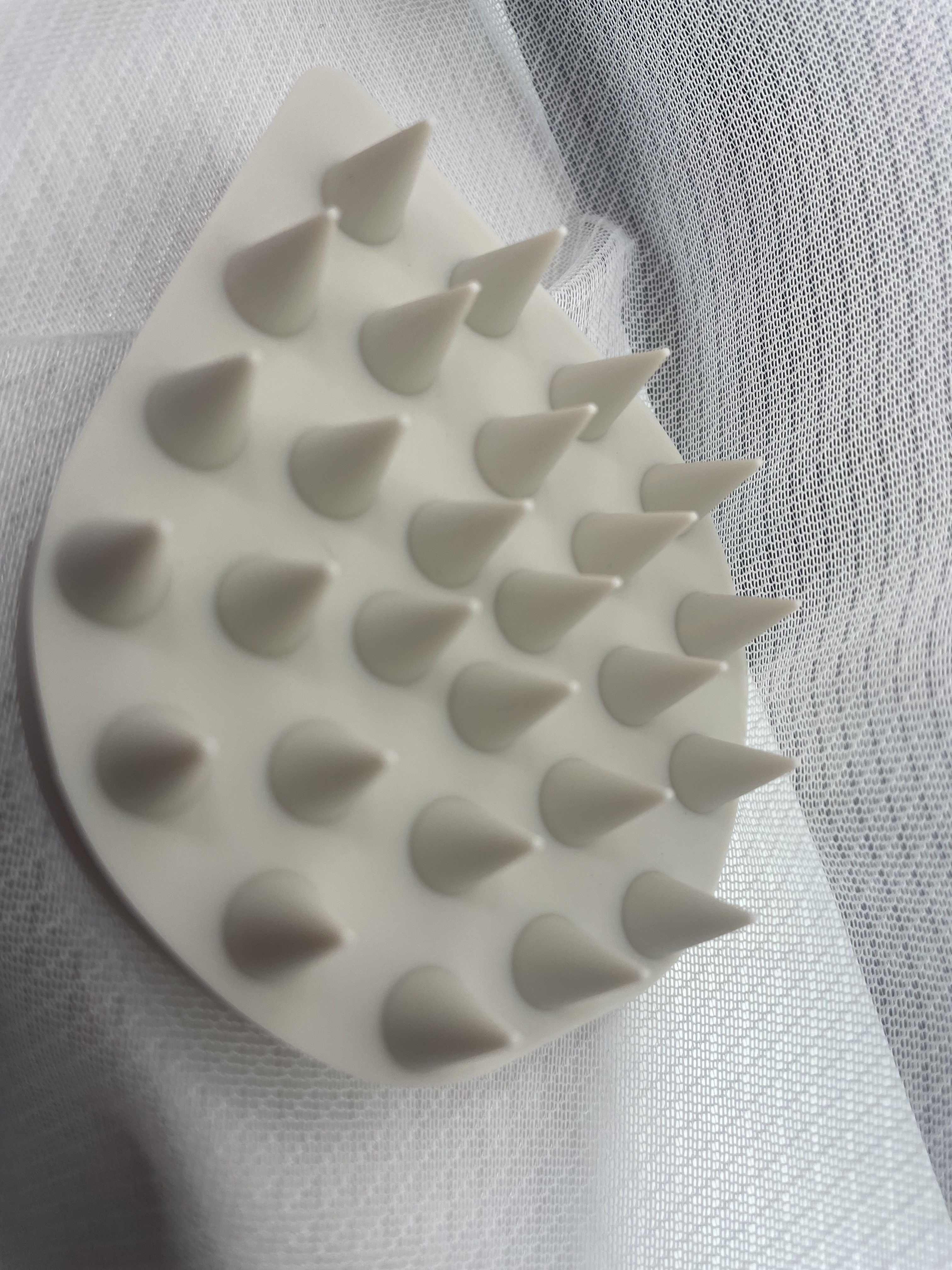 リラクシングマッサージブラシ/エトヴォス/スカルプブラシを使ったクチコミ（2枚目）