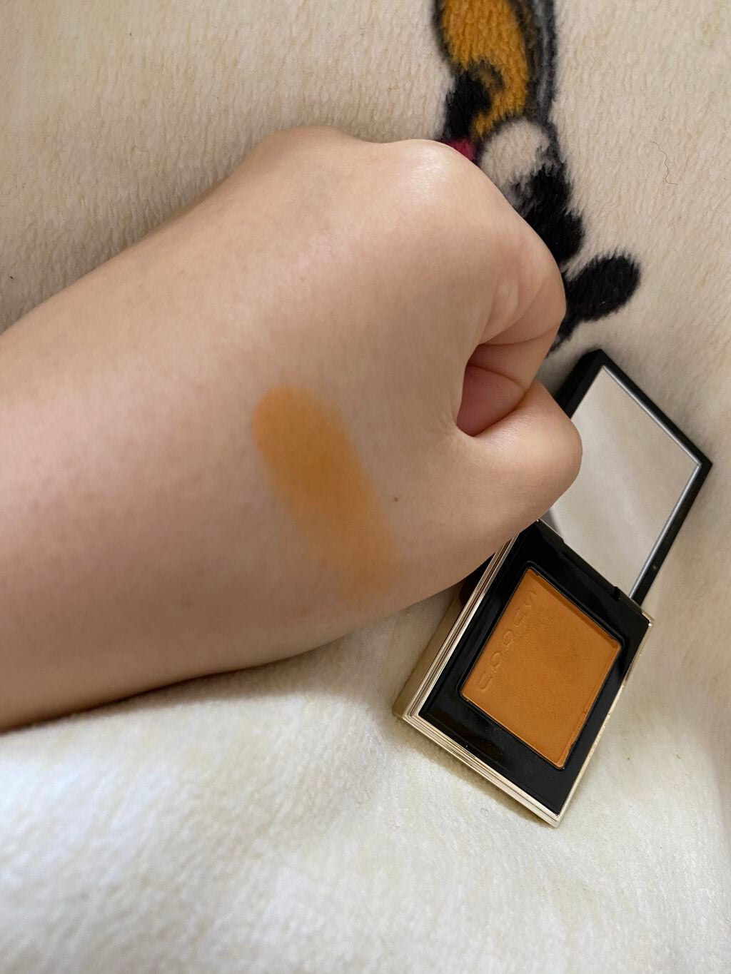 トーン タッチ アイズ/SUQQU/単色アイシャドウを使ったクチコミ(2枚目)