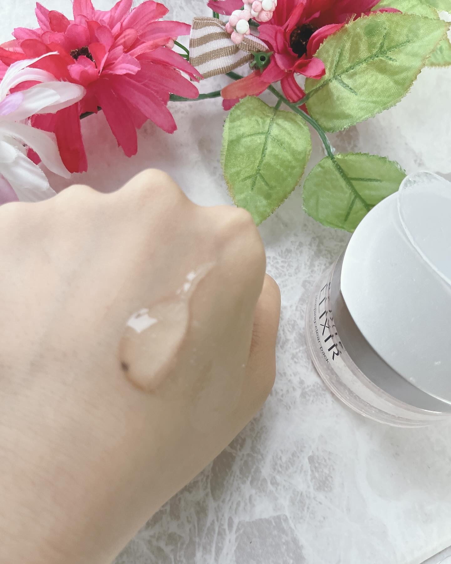 エリクシール ホワイト ブライトニング スリーピングジェルパック/エリクシール/フェイスクリームを使ったクチコミ（3枚目）