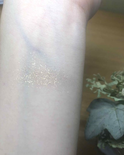 プリズム パウダーアイカラー/リンメル ロンドン/単色アイシャドウを使ったクチコミ(3枚目)