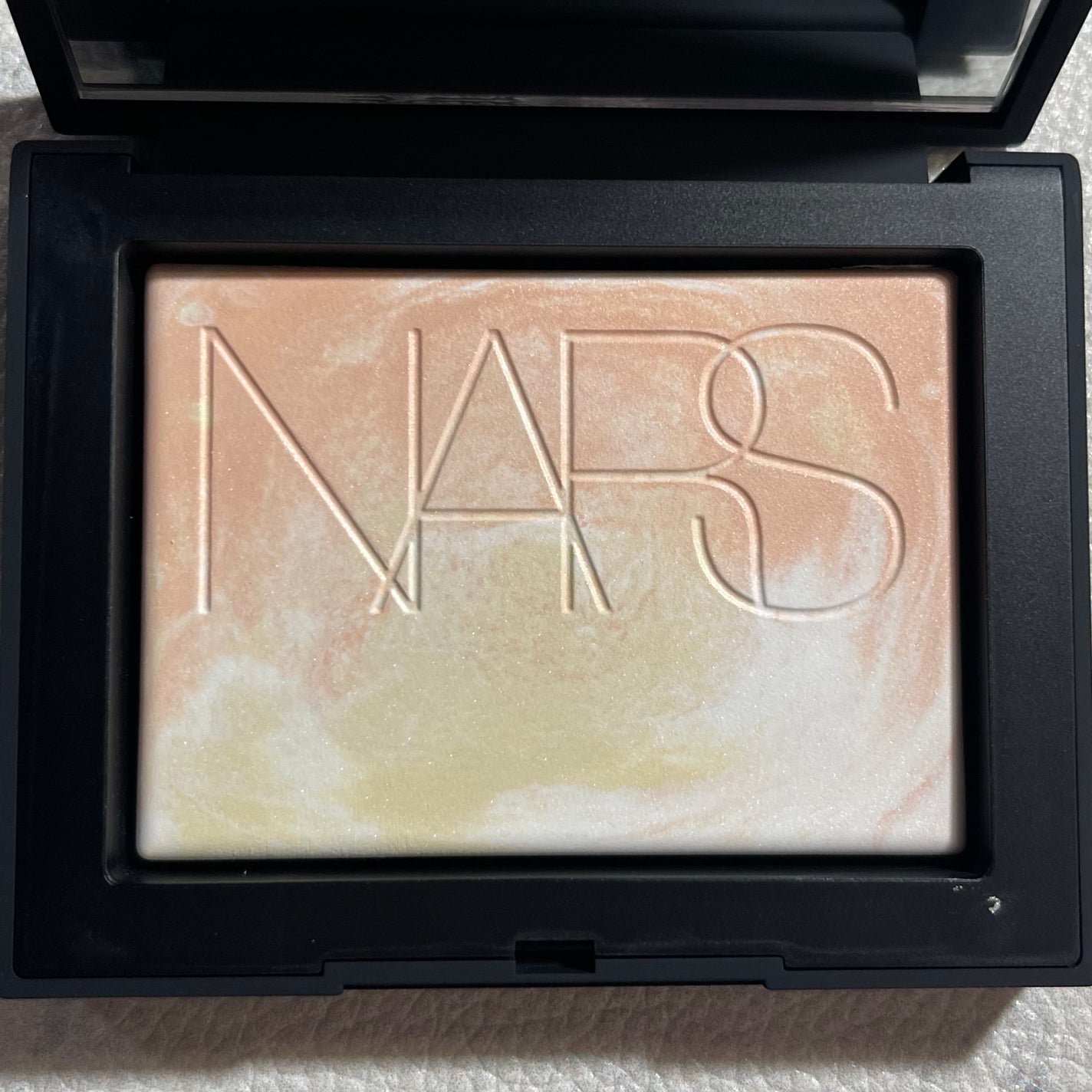 ライトリフレクティング プリズマティックパウダー/NARS/プレストパウダーを使ったクチコミ(6枚目)