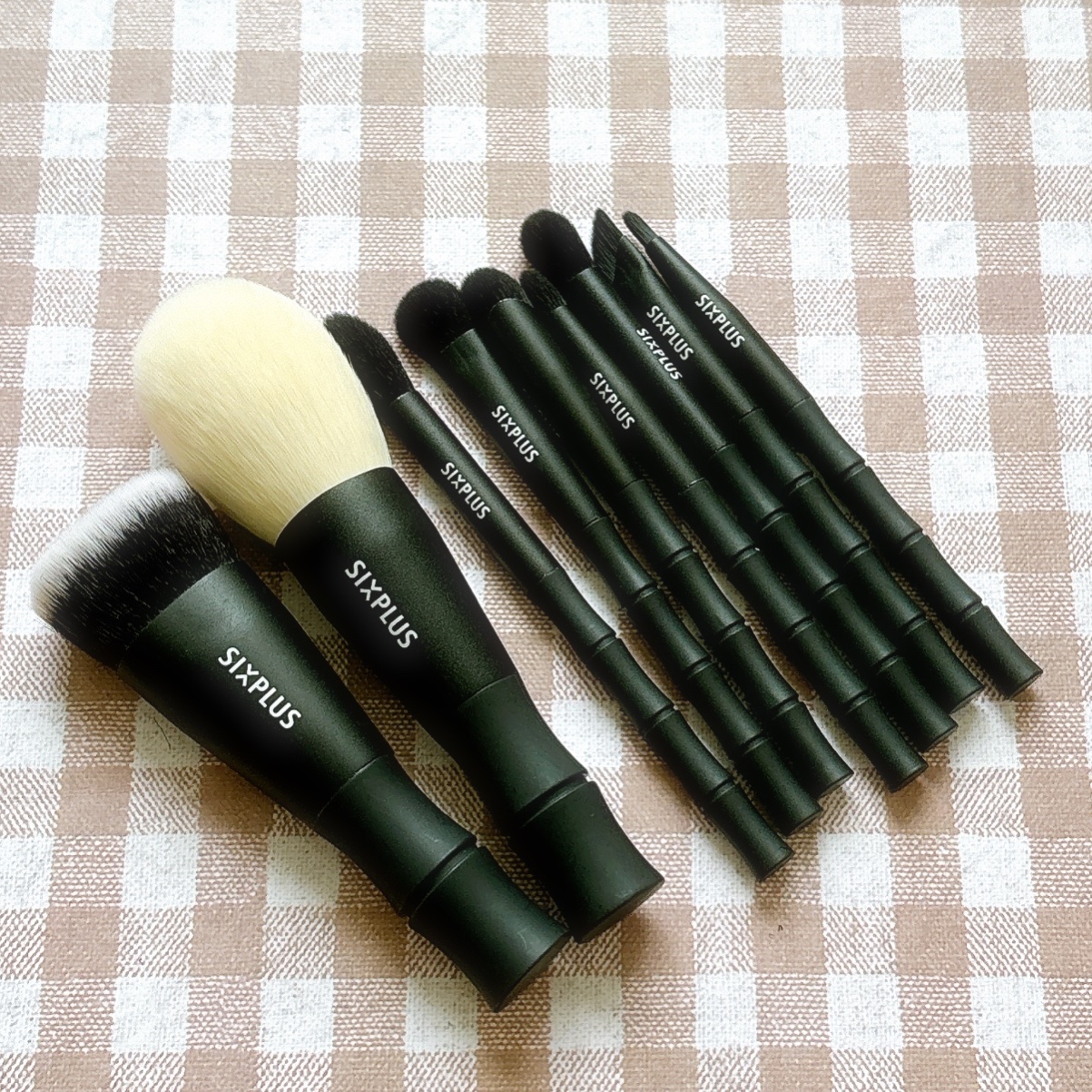 黒竹メイクブラシ9本セット-禅/SIXPLUS/メイクブラシを使ったクチコミ（1枚目）