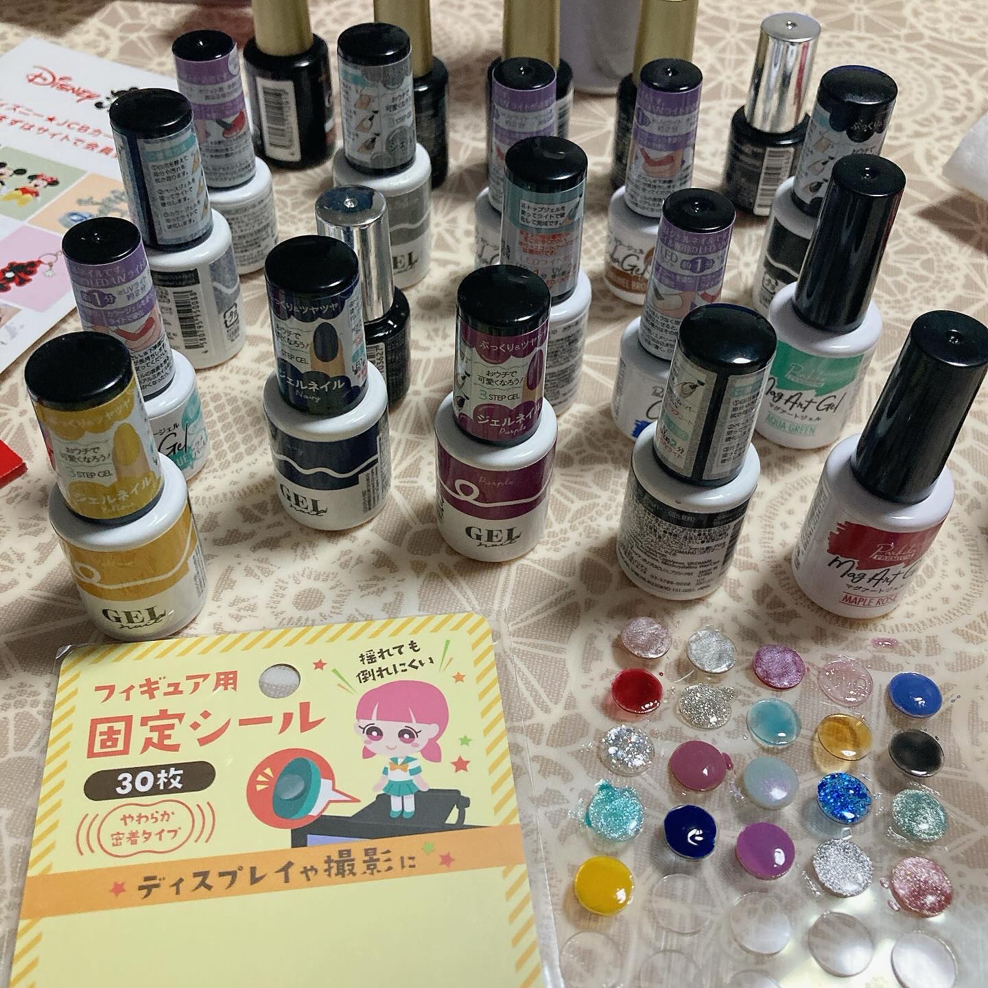 フィギュア用固定シール/セリア/その他を使ったクチコミ（1枚目）