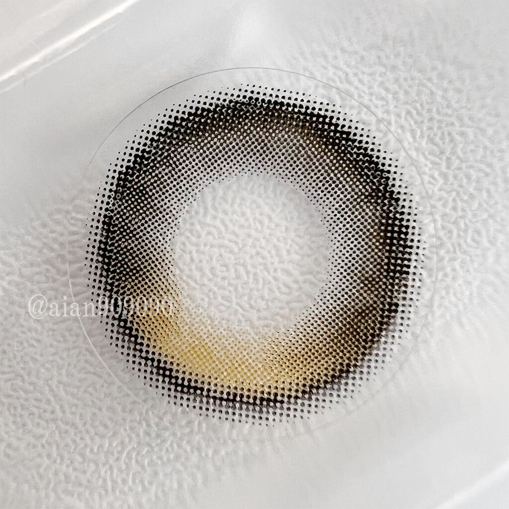 melange+chouette 1month/melange+chouette/１ヶ月（１MONTH）カラコンを使ったクチコミ（3枚目）