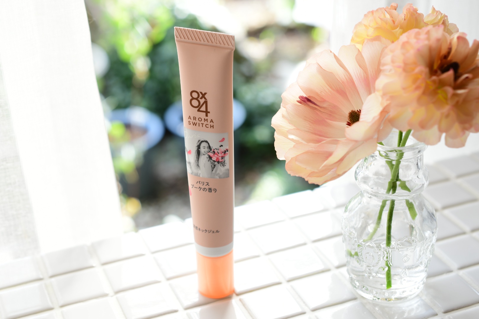 8x4 アロマスイッチ 涼感ネックジェル パリスブーケの香り/８ｘ４/デオドラント・制汗剤を使ったクチコミ（2枚目）