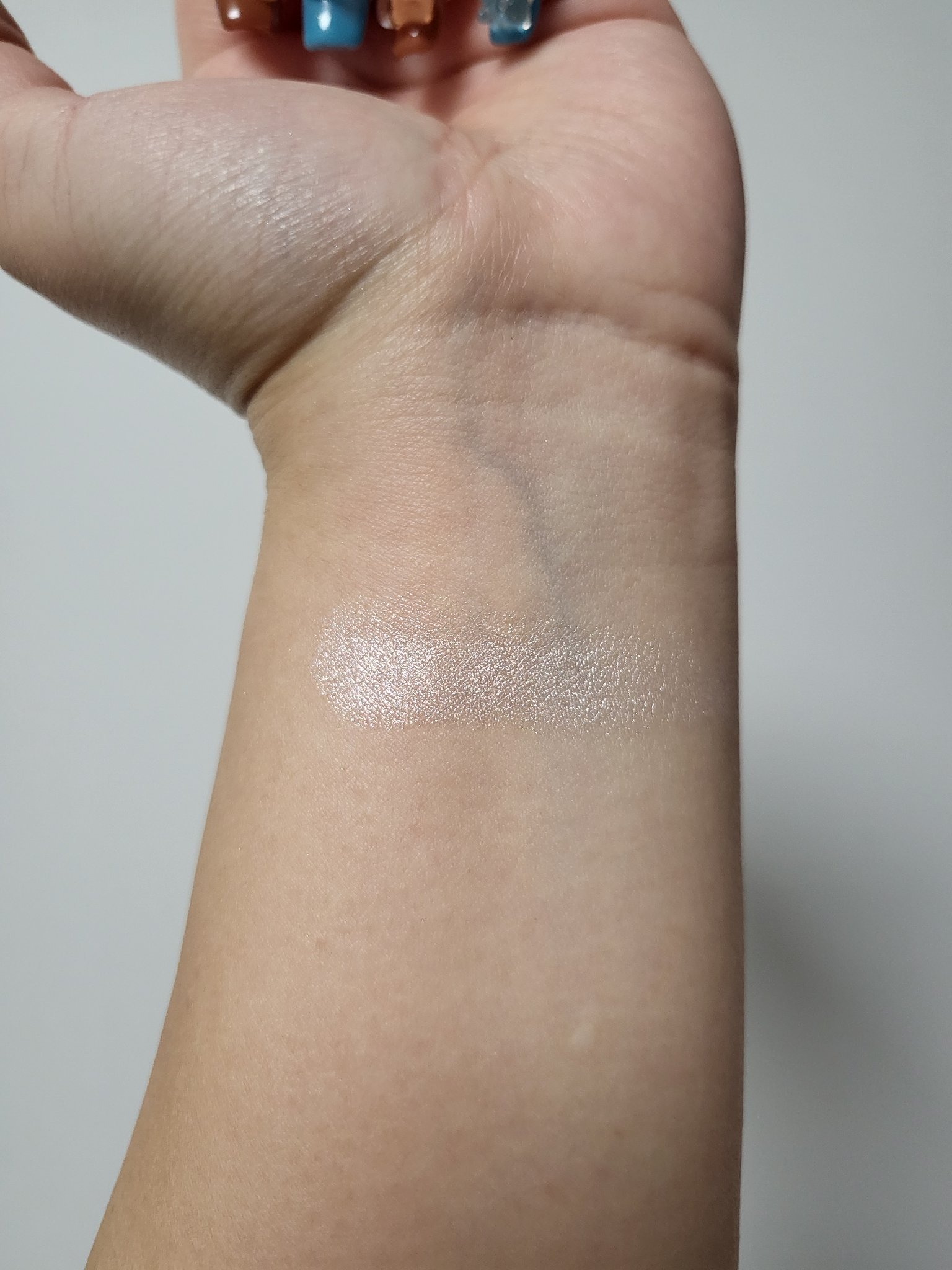 グロウエフェクト3Dハイライト/Milk Touch/パウダーハイライトを使ったクチコミ（2枚目）