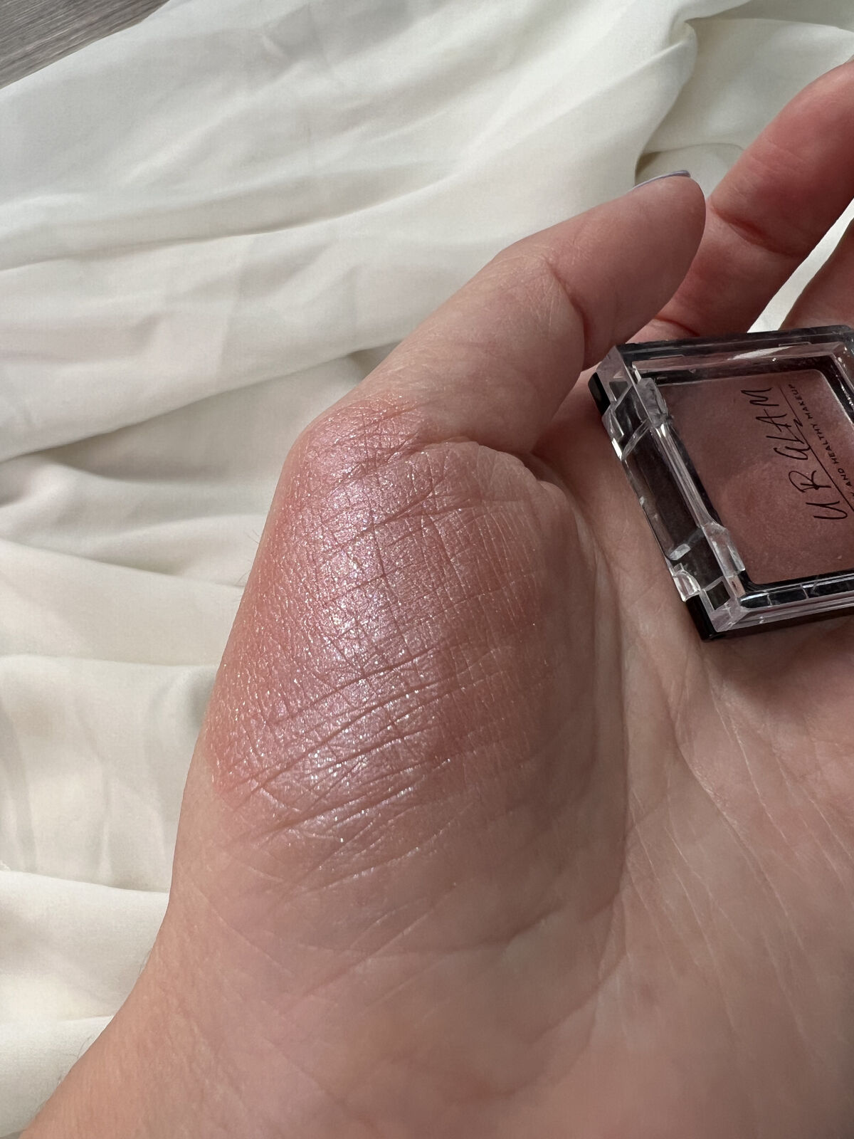 UR GLAM　POWDER EYESHADOW チェリーピンク〈パールラメ〉/U R GLAM/単色アイシャドウを使ったクチコミ（3枚目）