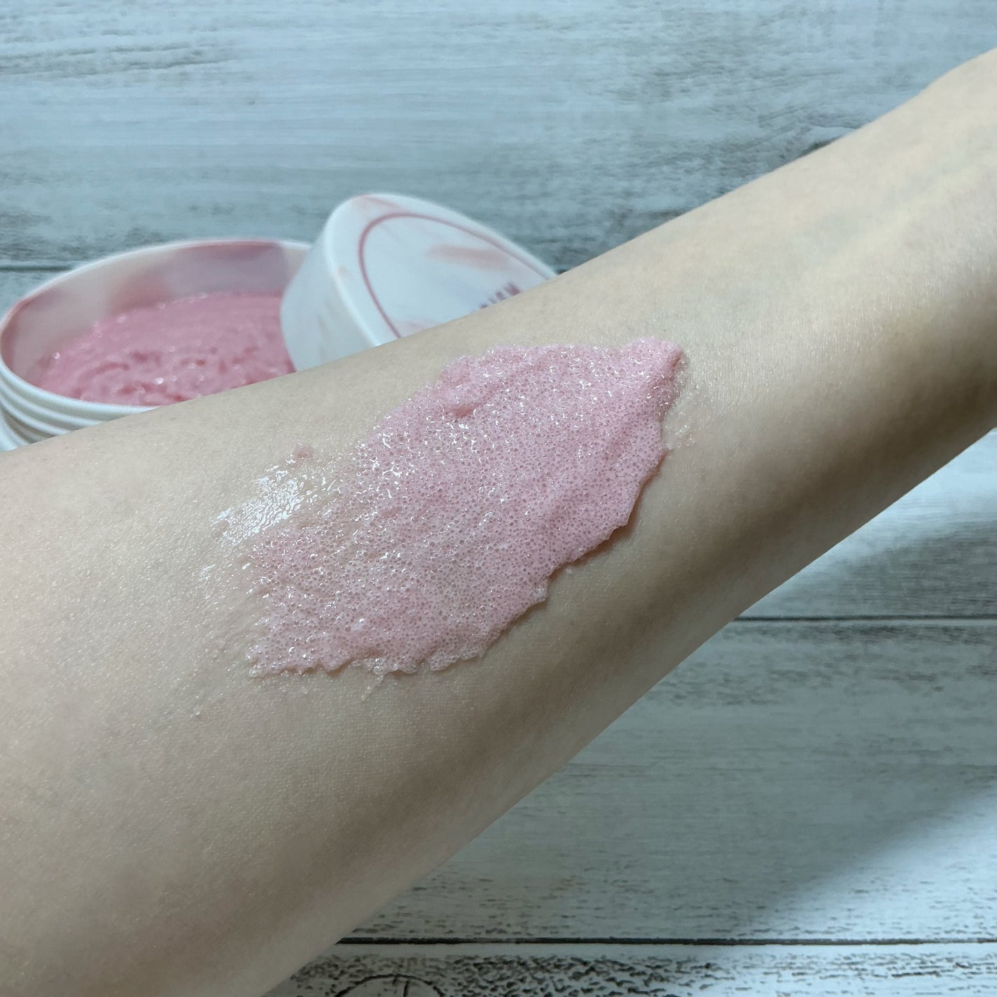 キューミースウィートボムタラソスクラブ ピオニーブーケの香り/AGARISM/ボディスクラブを使ったクチコミ(4枚目)