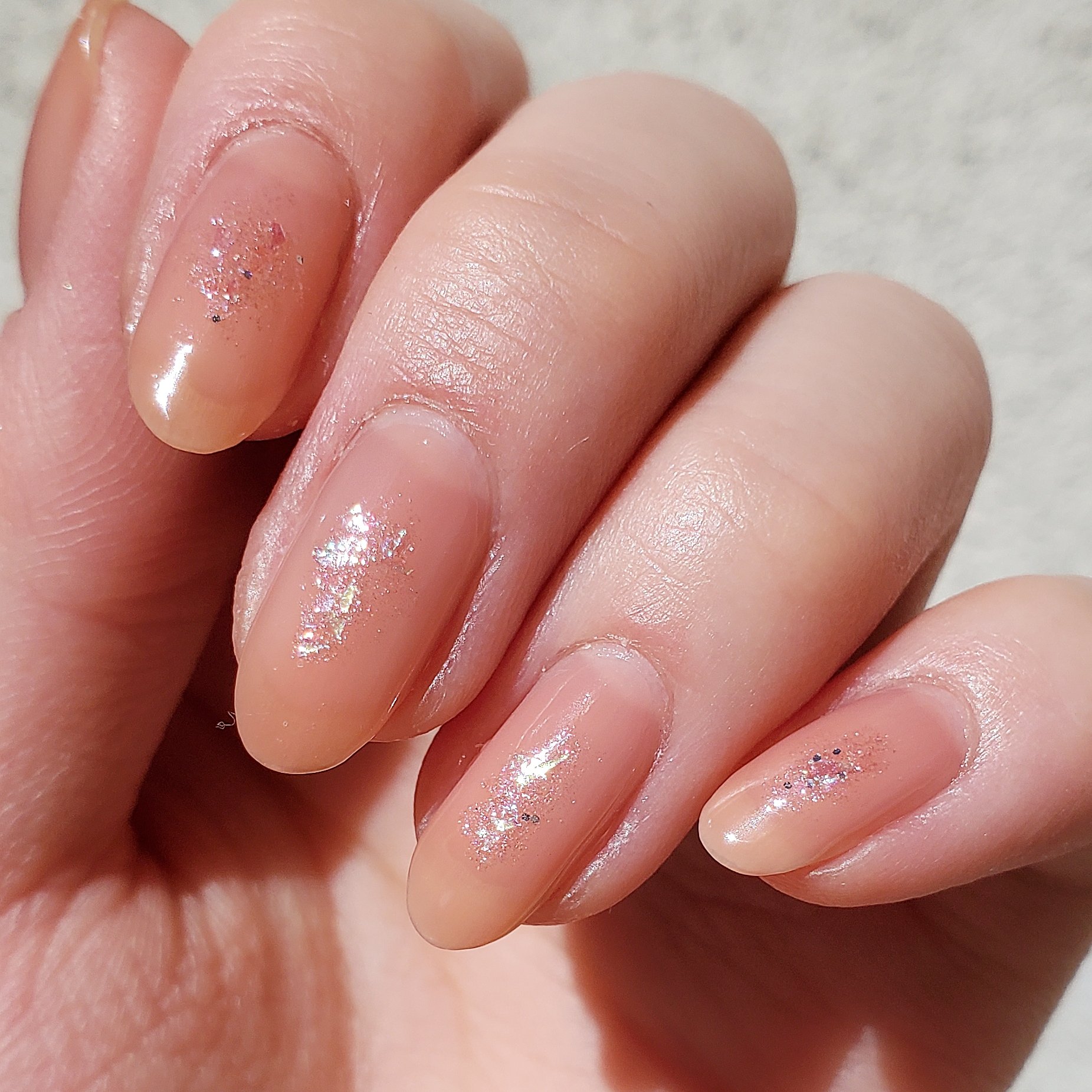 シャインオンミーネイルカラー SE07.タッチオブスプリング/Dear.A/マニキュアを使ったクチコミ（2枚目）