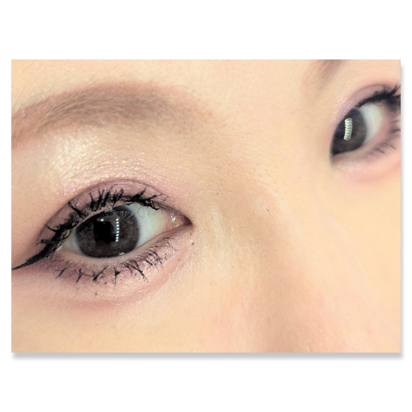 レブロン ダズル アイシャドウ クアッド/REVLON/アイシャドウパレットを使ったクチコミ(2枚目)