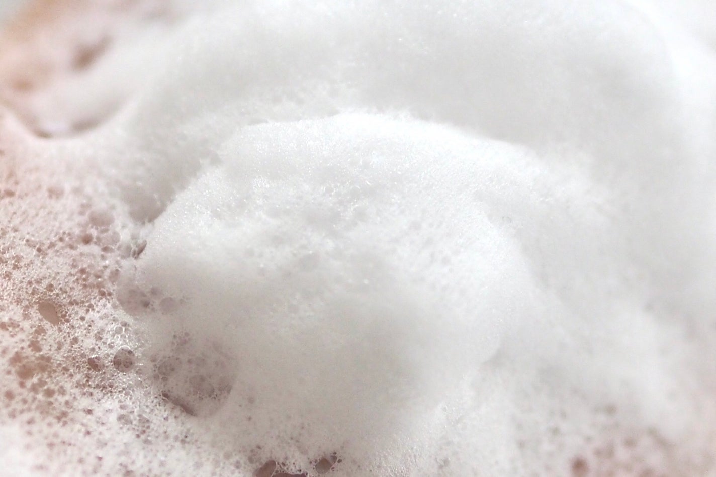 スクラブボディウォッシュ フラワーマーケット ホワイトチューリップ/LUV SCENT/ボディスクラブを使ったクチコミ(4枚目)