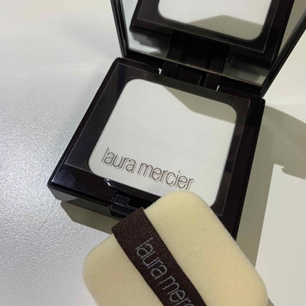 プレストセッティングパウダー インヴィジブル/ローラ メルシエ/プレストパウダーを使ったクチコミ(1枚目)