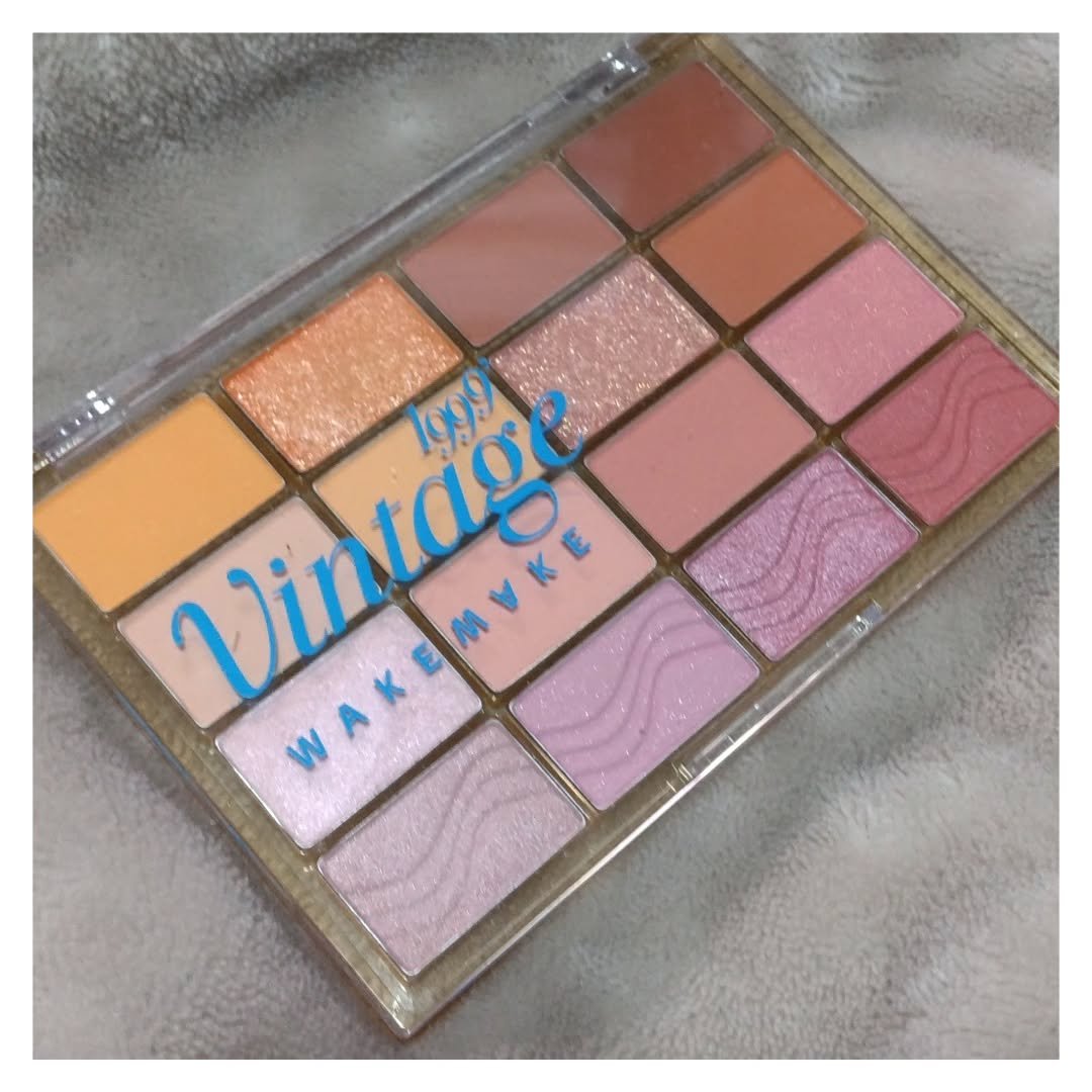 ソフトブラーリングアイパレット/wakemake/アイシャドウパレットを使ったクチコミ（1枚目）