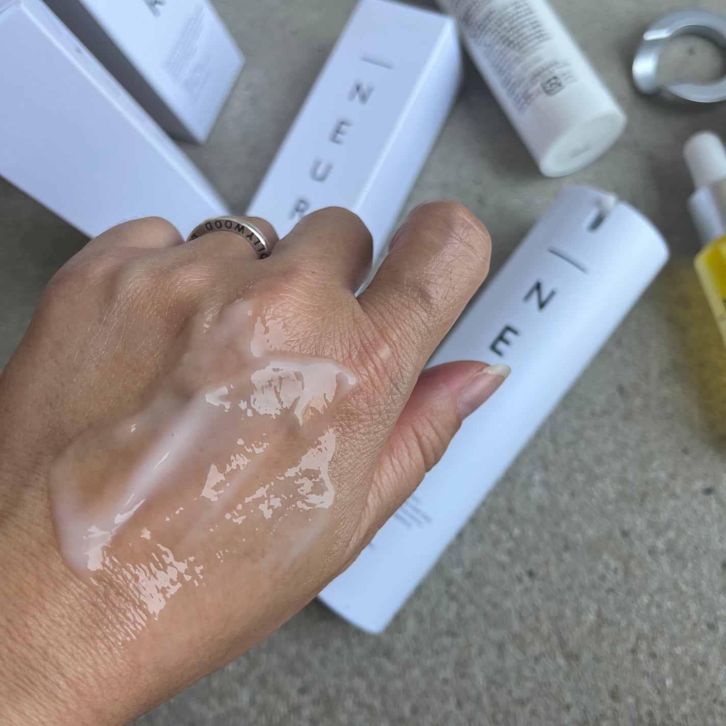 コンセントレート・ウォータリーオイル/アンダーノイル/ブースター・導入液を使ったクチコミ(5枚目)