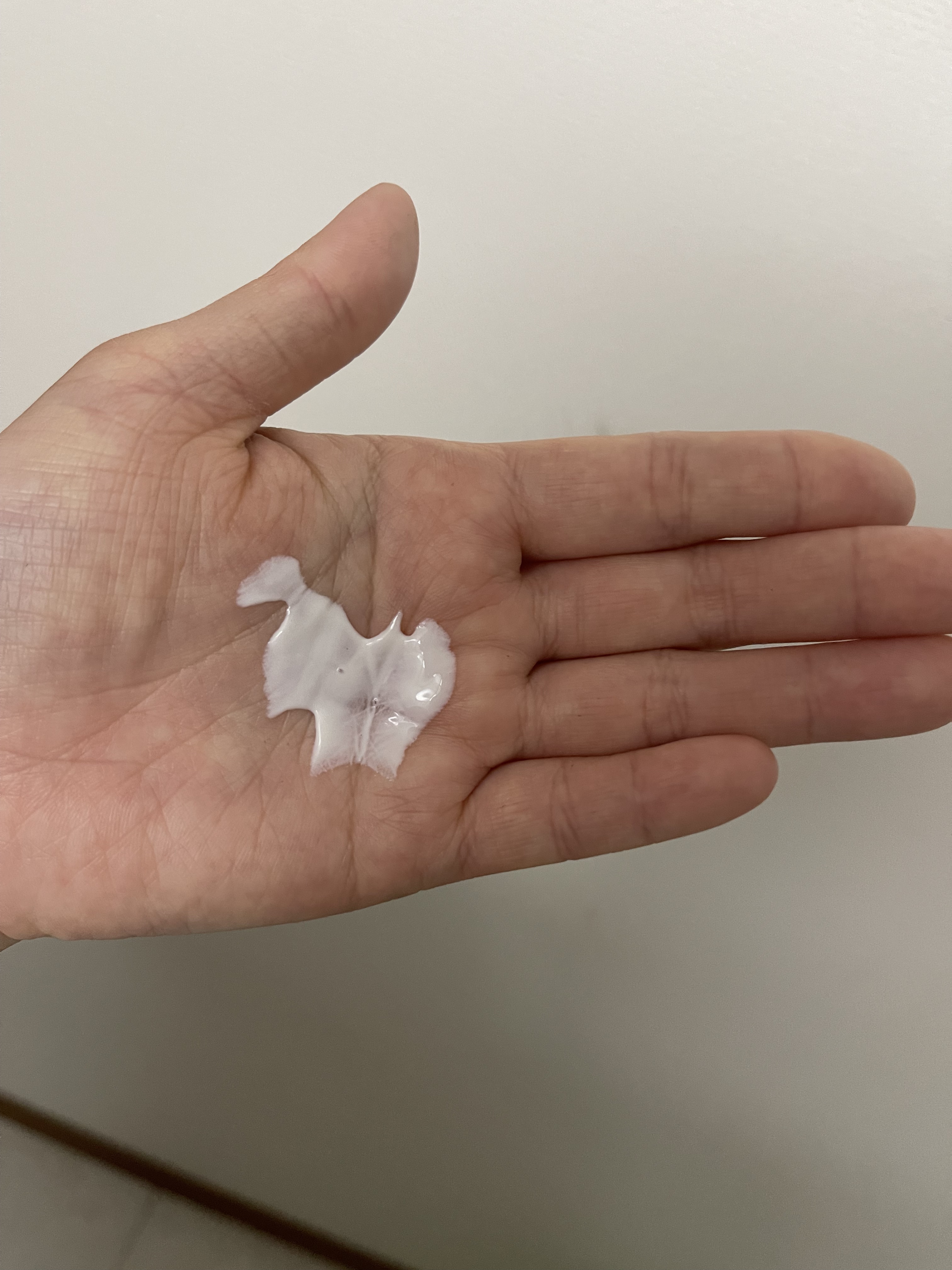 ヒアルーシカ ウォーターフィット サンセラム/SKIN1004/日焼け止めローションを使ったクチコミ（3枚目）