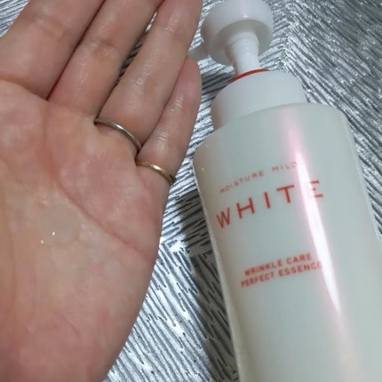 モイスチュアマイルドホワイトリンクルケア パーフェクトエッセンス/モイスチュアマイルド ホワイト/オールインワン化粧品を使ったクチコミ(2枚目)