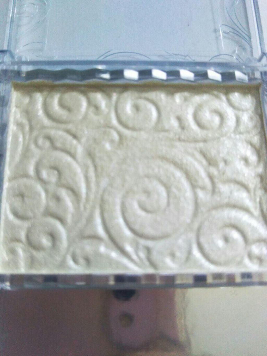 パールグロウハイライト/CEZANNE/パウダーハイライトを使ったクチコミ(3枚目)