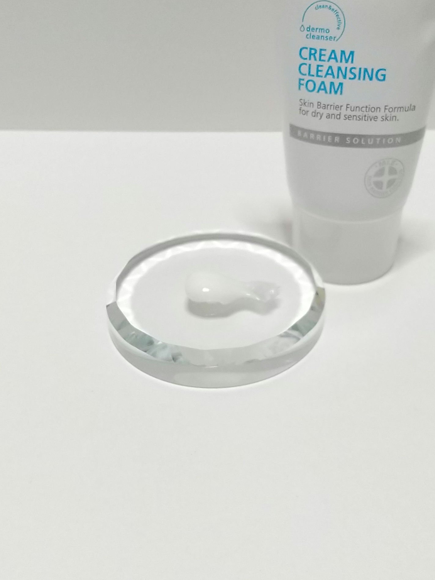 クリームクレンジングフォーム/Real Barrier/洗顔フォームを使ったクチコミ（2枚目）