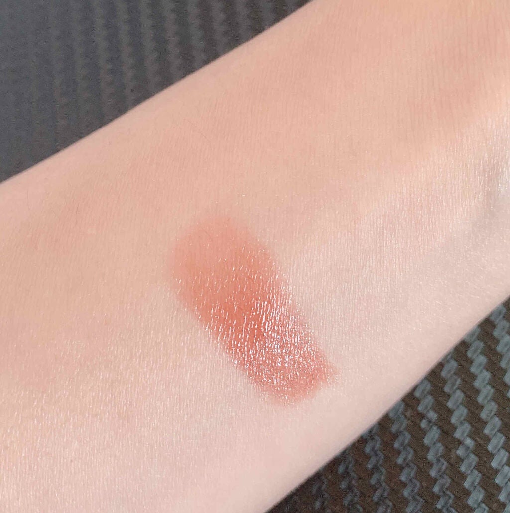 ぴんくりり on LIPS 「こんにちは❤︎5/15オンライン先行発売の、yslミルクティー..」(3枚目)