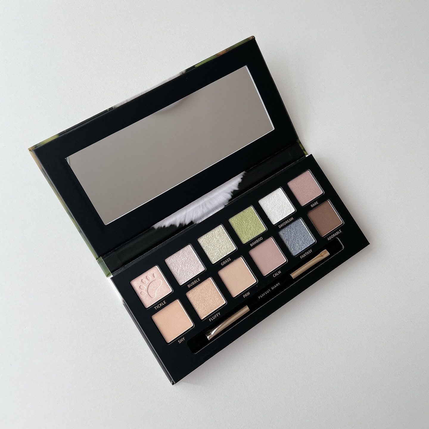 エクスプローラ12色 動物アイシャドウパレット/PERFECT DIARY/アイシャドウパレットを使ったクチコミ（2枚目）