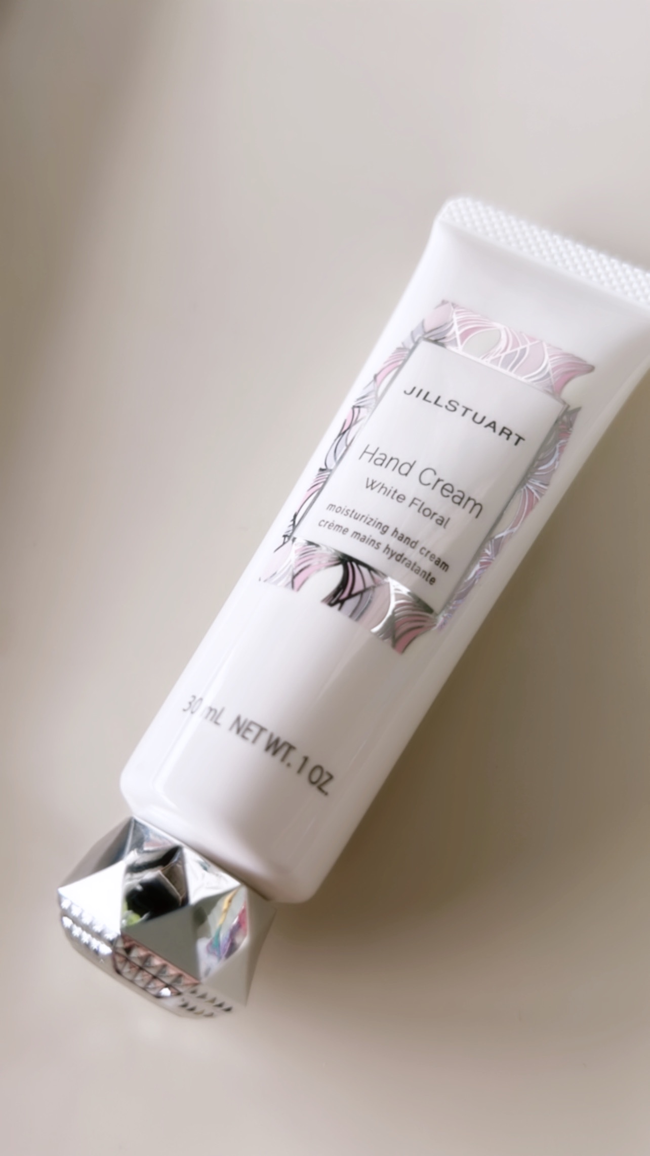 ジルスチュアート ハンドクリーム ホワイトフローラル/JILL STUART/ハンドクリームを使ったクチコミ（1枚目）