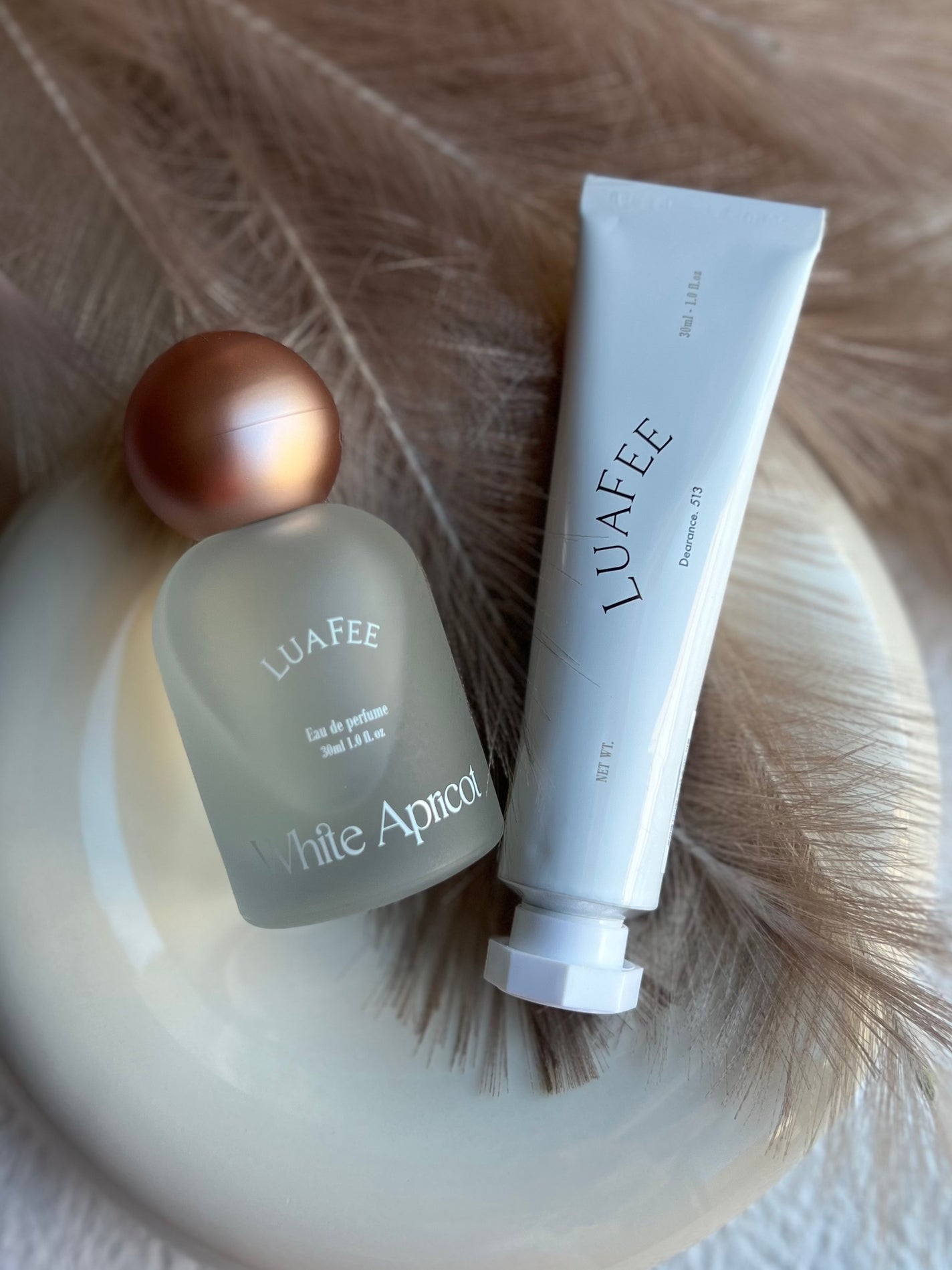 ソリッド パフューム ホワイトアプリコット/LUAFEE/練り香水を使ったクチコミ(1枚目)