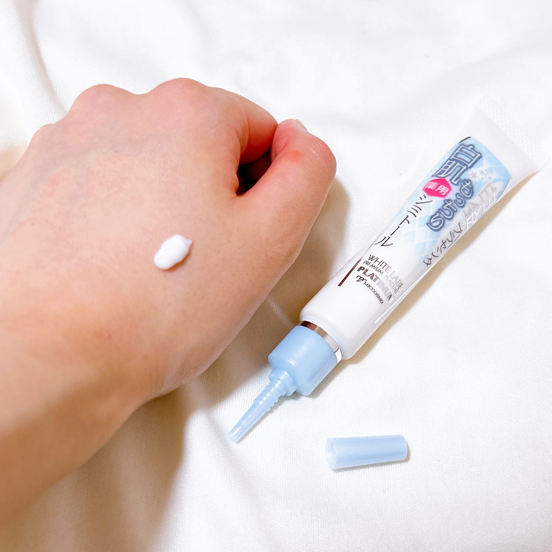 ホワイトラベル 白金のプラセンタもっちり白肌薬用シミトールのクチコミ「\  気になるシミに集中アプローチ✨ /


❥ ミックコスモ★
　ホワイトラベル 白金のプラ.....」（3枚目）