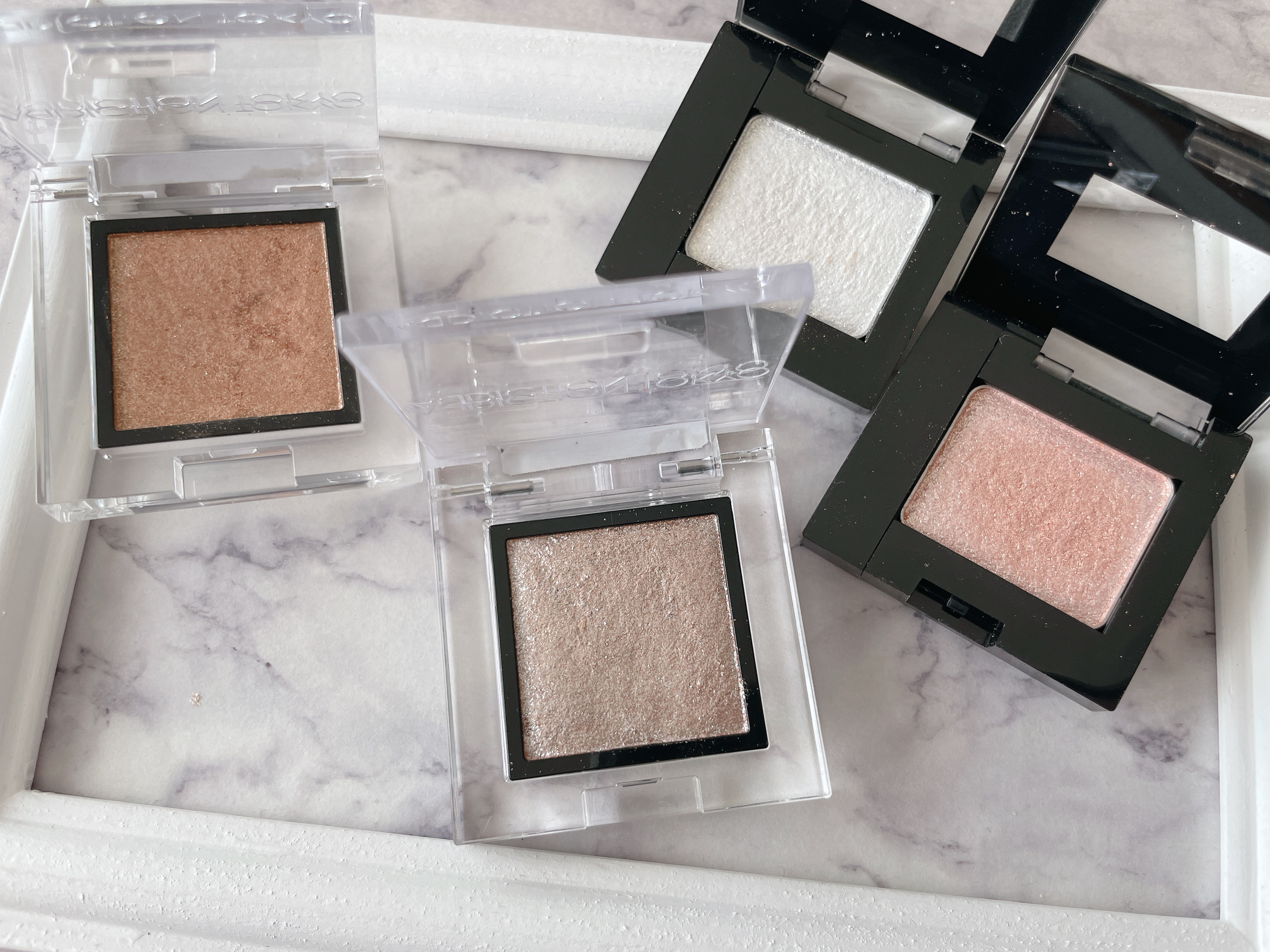 リュクスアイシャドウ 03 サンディップ(フォイル)/BOBBI BROWN/単色アイシャドウを使ったクチコミ（3枚目）