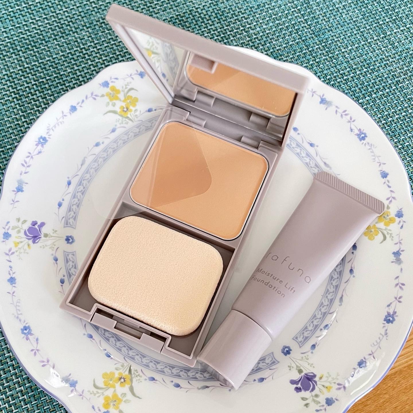 モイスチュアリフトファンデーション/rafuna/クリーム・エマルジョンファンデーションを使ったクチコミ（1枚目）