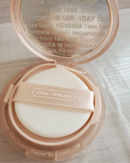 VT CICA エッセンススキンカバーパクトのクチコミ「うるおい続くファンデ✩.*˚
VT cosmetics
Essence skin cover.....」(2枚目)