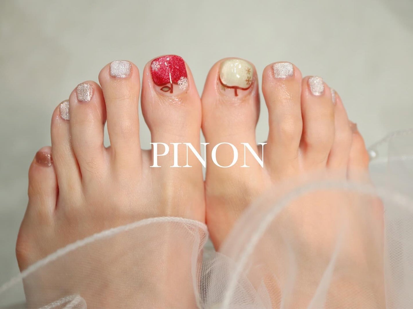 shino on LIPS 「footnailApple🍏🍎magnetマグネットでキラキラ..」(2枚目)