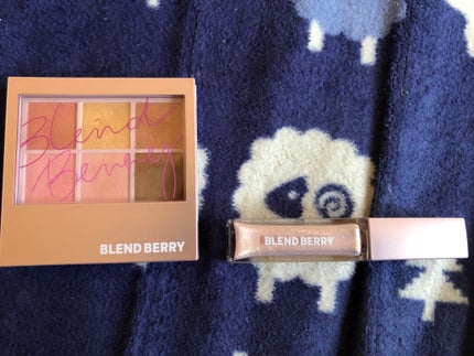 プリズムシャイングリッター/BLEND BERRY/グリッターを使ったクチコミ(2枚目)