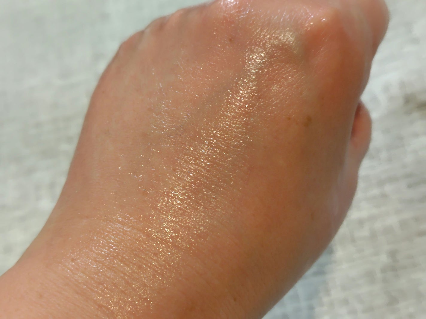 アロマエッセゴールド モイスチャーミルク/aroma ess./乳液を使ったクチコミ(4枚目)