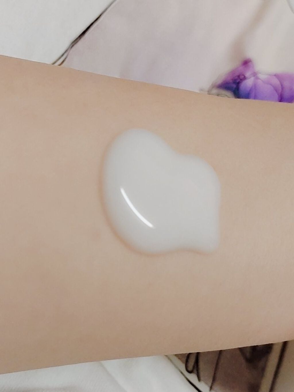 プレミアムボディミルク ホワイトニング【医薬部外品】 /ニベア/ボディミルクを使ったクチコミ(2枚目)