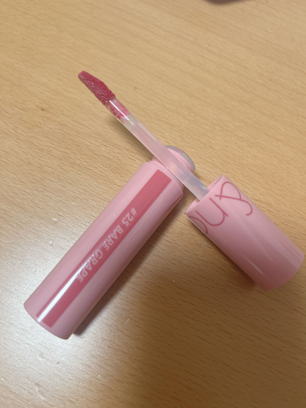 ジューシーラスティングティント/rom&nd/リップティントを使ったクチコミ（2枚目）