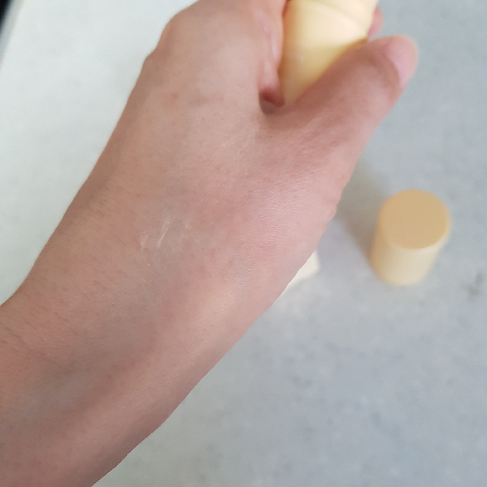 エクスティンCバーム/KAHI/フェイスバームを使ったクチコミ（3枚目）