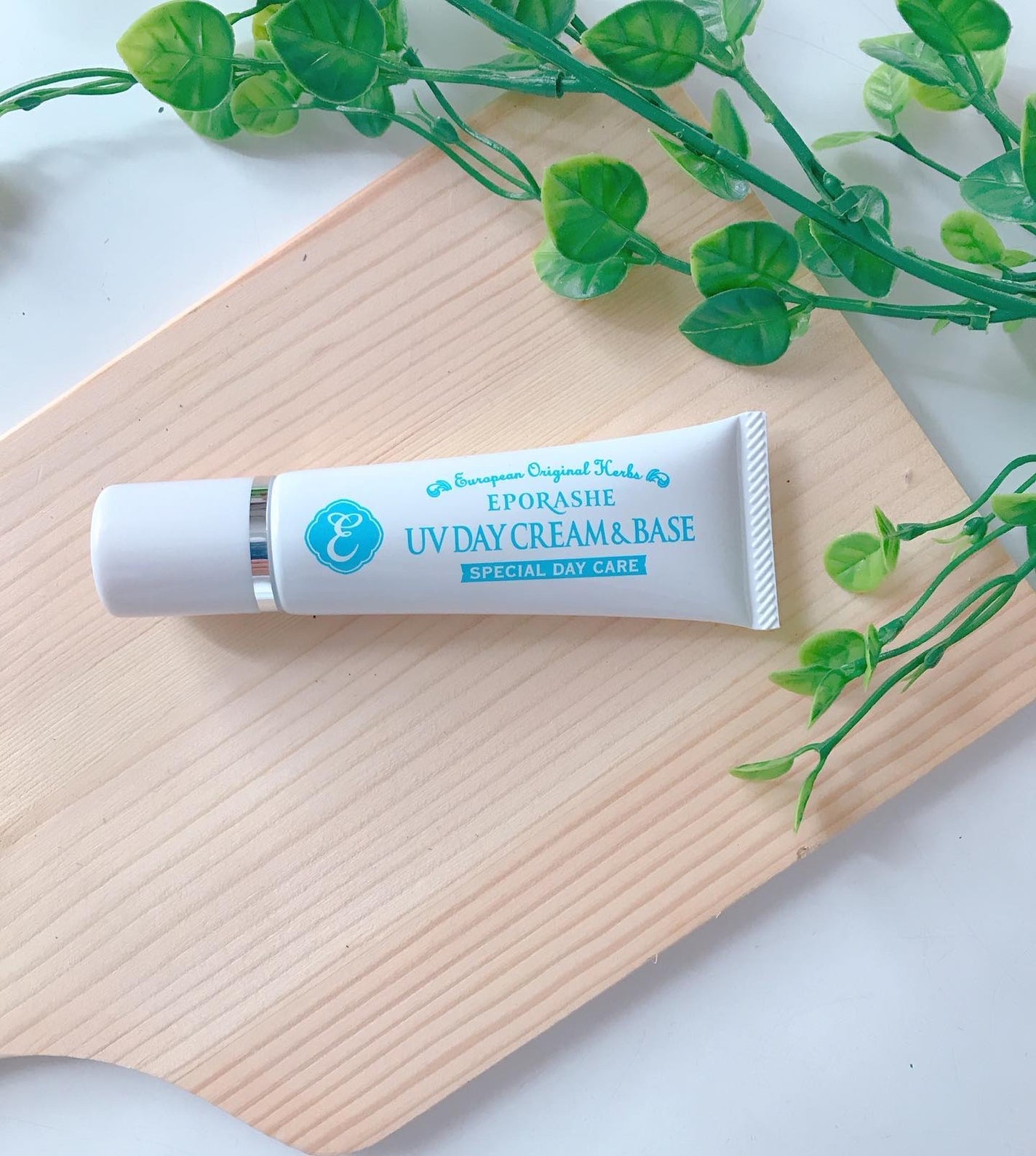 UVデイクリーム&ベース/EPORASHE/日焼け止めクリームを使ったクチコミ(1枚目)