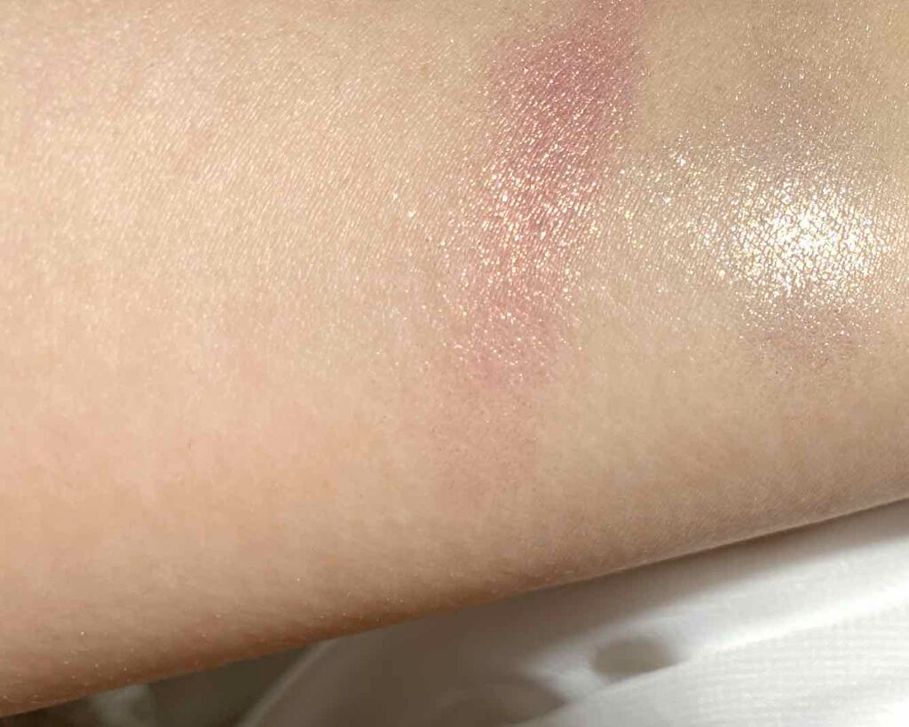 グリッタープリズム シャドウ/MISSHA/グリッターを使ったクチコミ（3枚目）