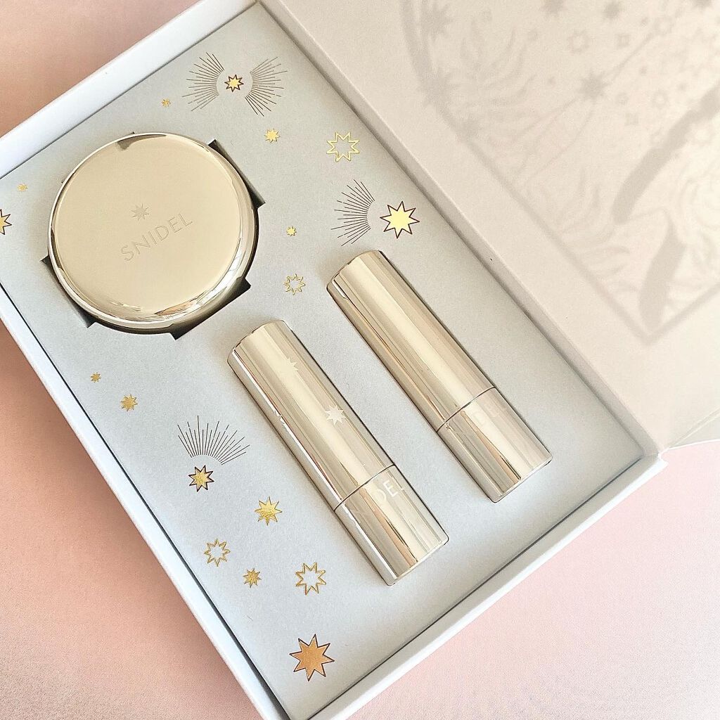 SNIDEL BEAUTY ホリデー メイクアップ コフレ 2021のクチコミ「・アクアジェム グロウ EX02 Blessed
マルチに使えるアクアジェムグロウ 限定カラー.....」（2枚目）