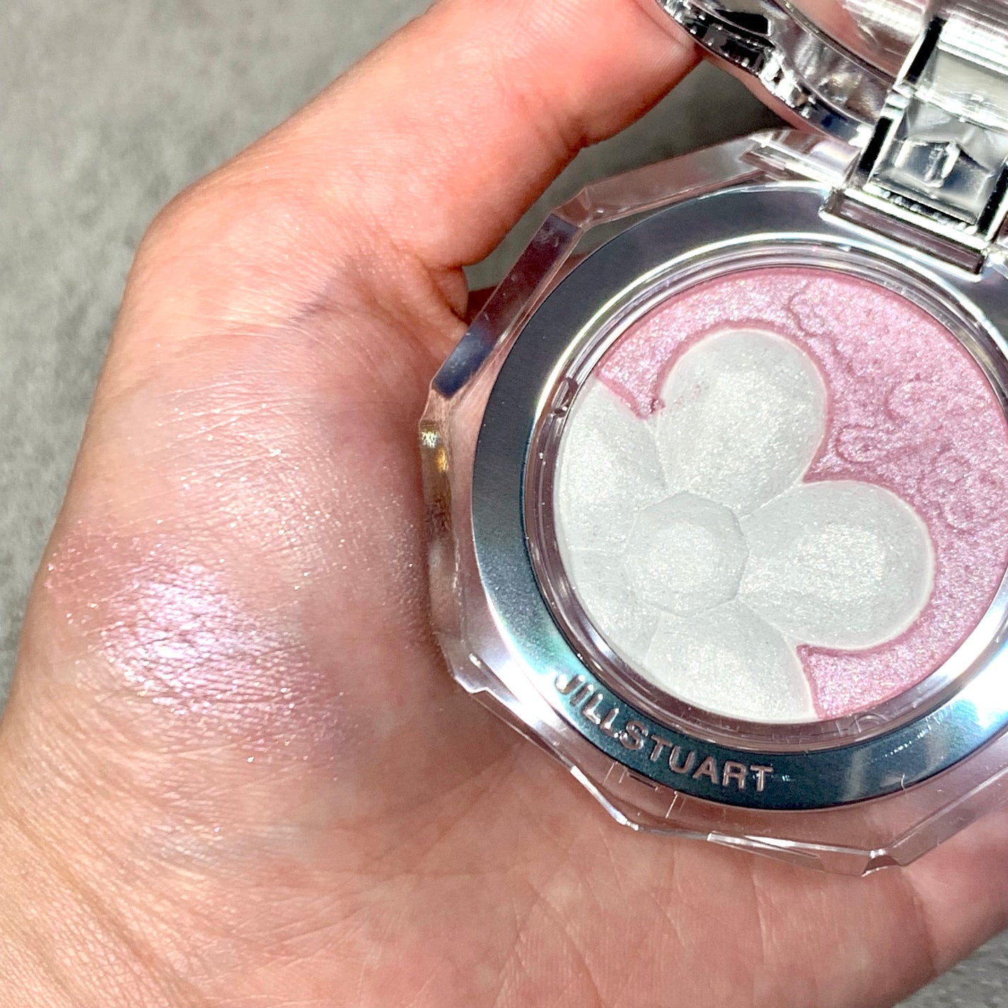 ジルスチュアート クリスタルブルーム ペタルクチュールアイズ デュオ/JILL STUART/アイシャドウパレットを使ったクチコミ(9枚目)