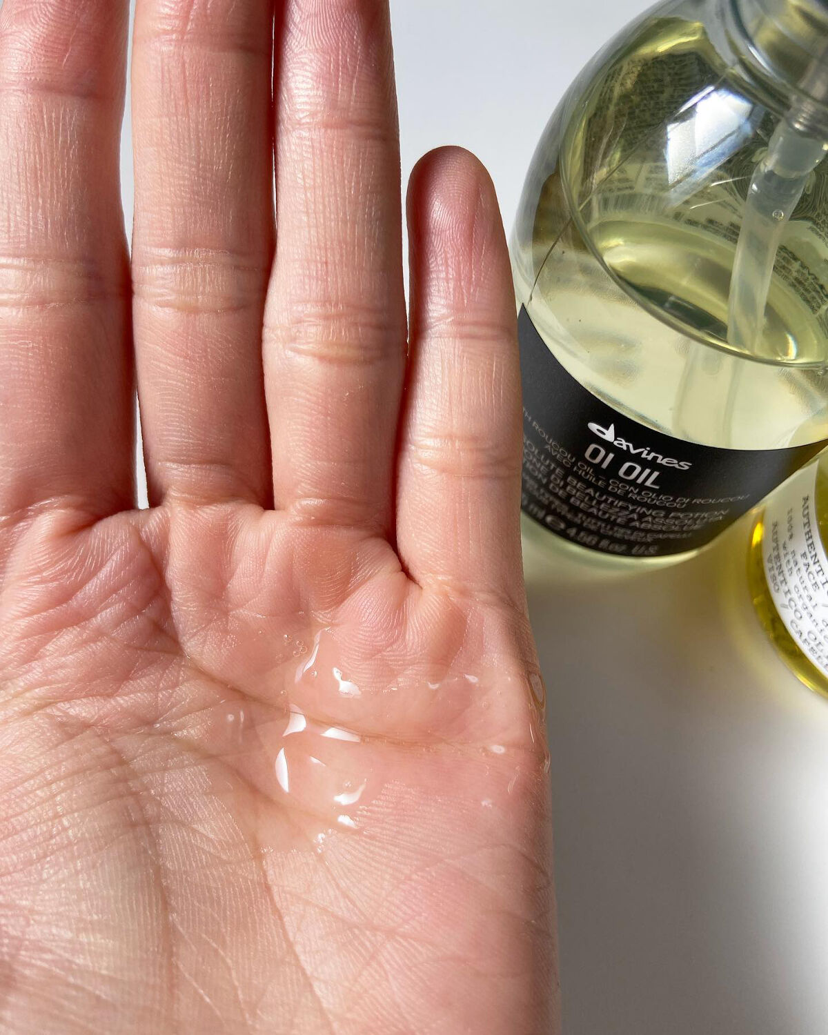 オイ オイル/ダヴィネス/ヘアオイルを使ったクチコミ（1枚目）