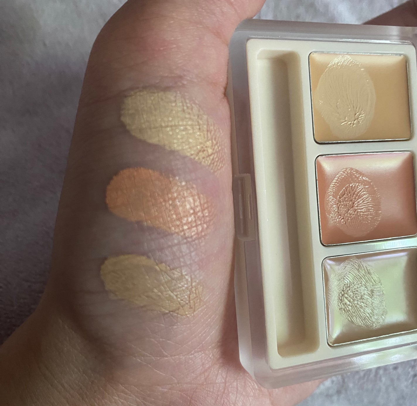 They Are Cute Three-Color Concealer/FLORTTE/パレットコンシーラーを使ったクチコミ(4枚目)