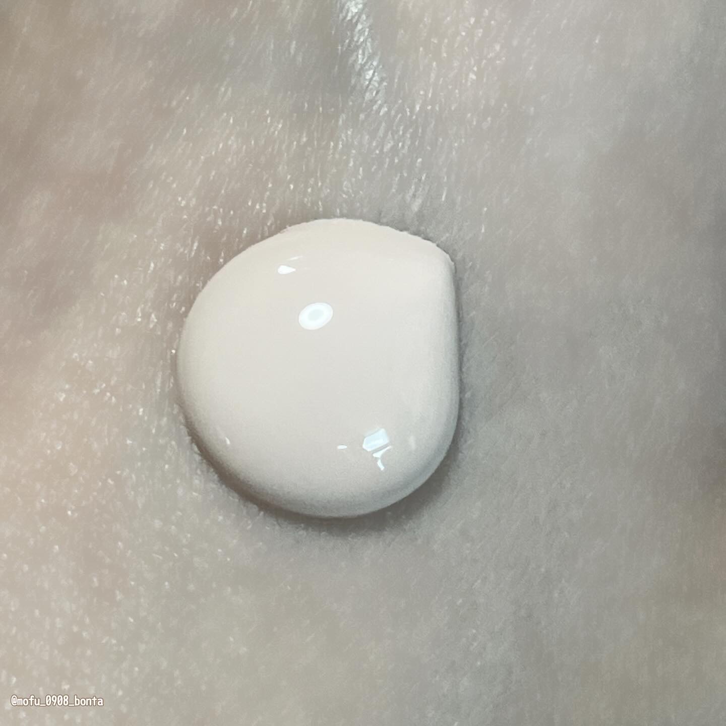 ウォータフルトーンアップサンクリーム/ダルバ/日焼け止めクリームを使ったクチコミ（3枚目）