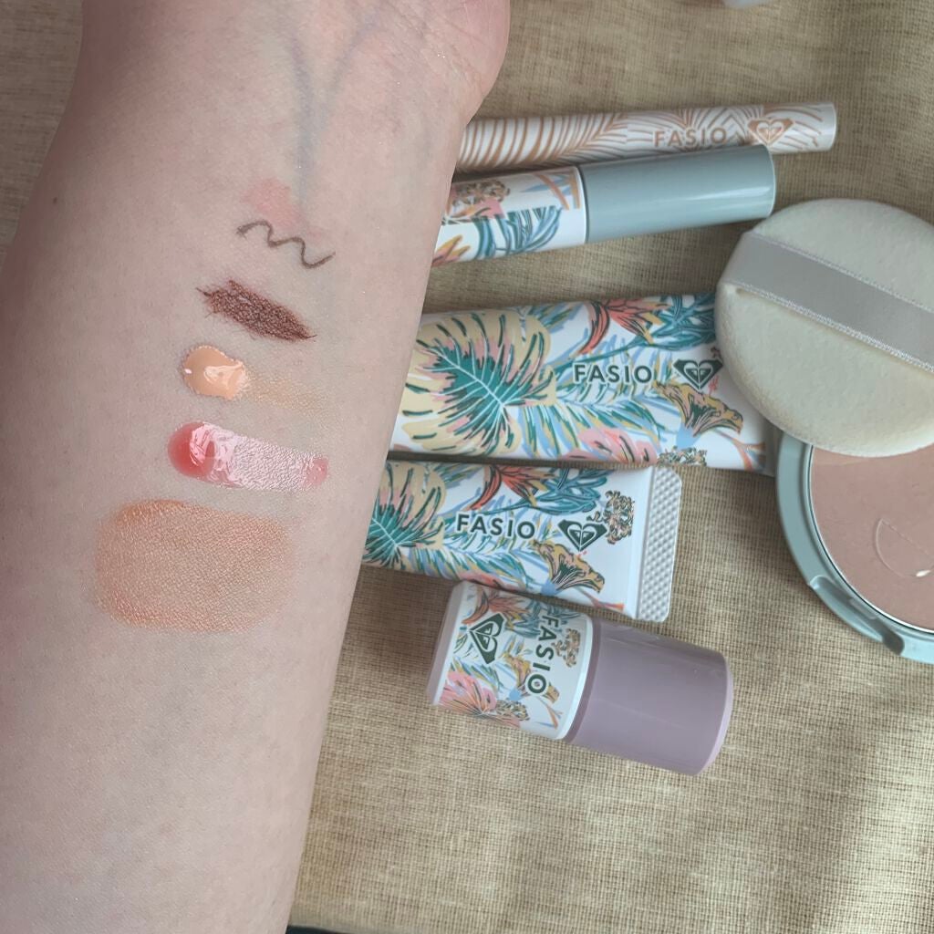 いちごパンダ on LIPS 「ファシオの限定デザイン購入したので、今度レビューしまっす!とり..」(3枚目)