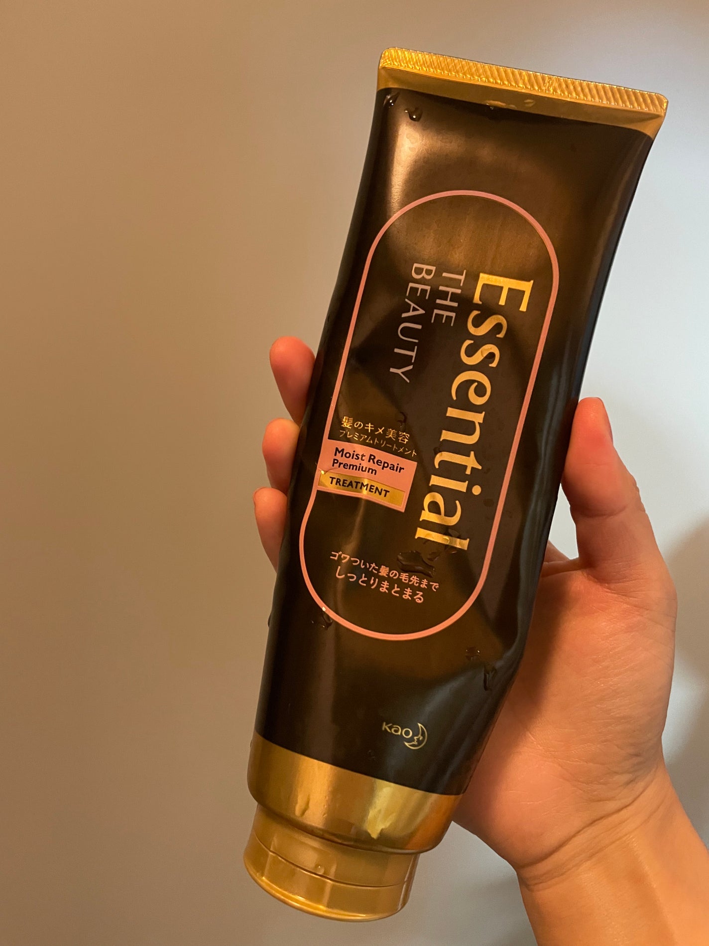 THE BEAUTY 髪のキメ美容プレミアムトリートメント<モイストリペアプレミアム>/エッセンシャル/洗い流すヘアトリートメントを使ったクチコミ(1枚目)